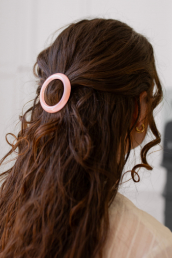 Bachca round barrette in candy pink